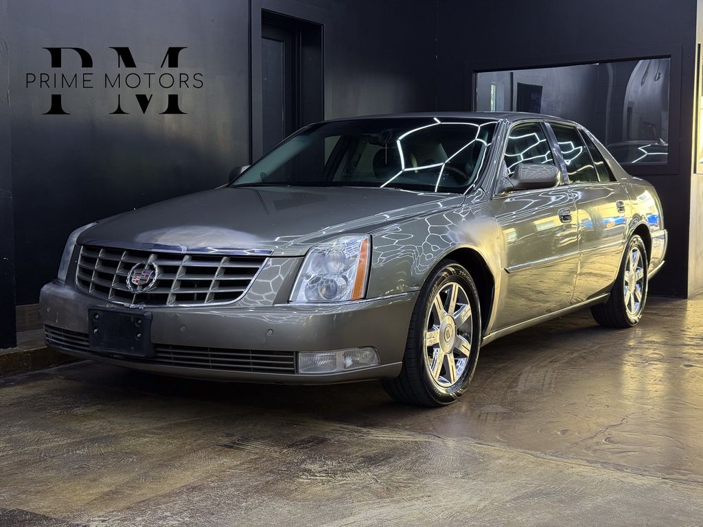 2010 Cadillac DTS Premium Collection's photo