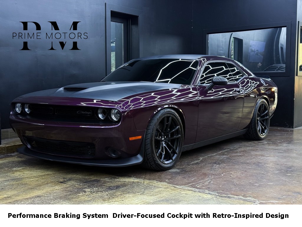 2020 Dodge Challenger R/T's photo