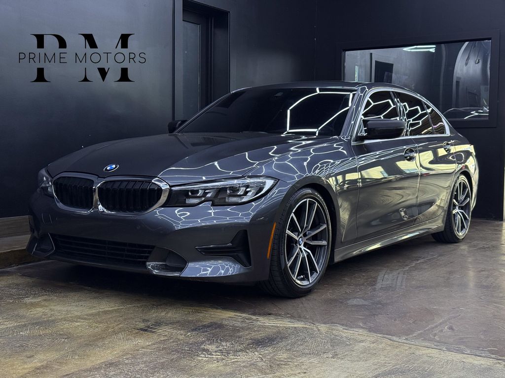 2019 BMW 3 Series 330i Sedan's photo