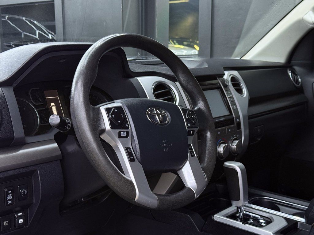 2018 Toyota Tundra SR5 - Photo 16