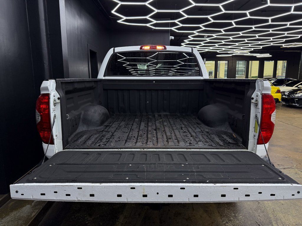 2018 Toyota Tundra SR5 - Photo 28