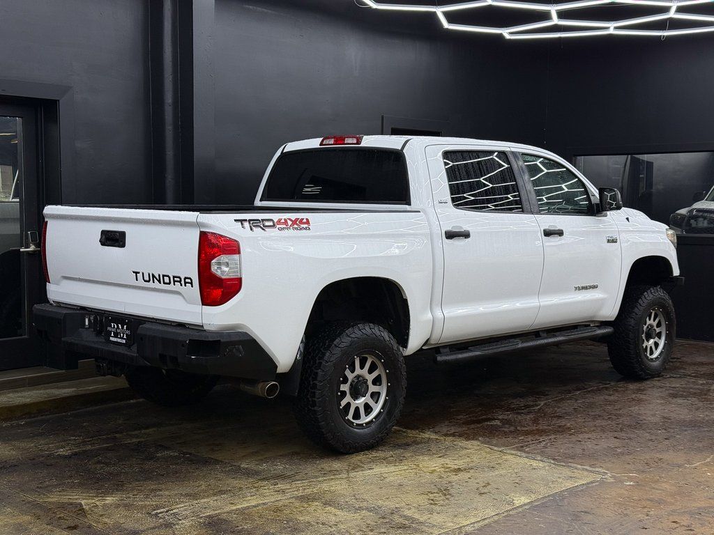 2018 Toyota Tundra SR5 - Photo 9