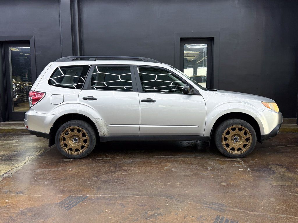 2010 Subaru Forester X - Photo 8