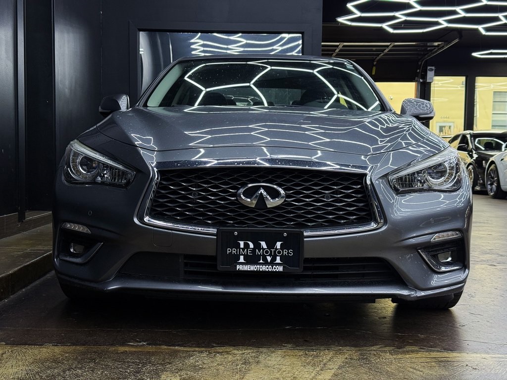 2018 Infiniti Q50 3.0t LUXE photo 2