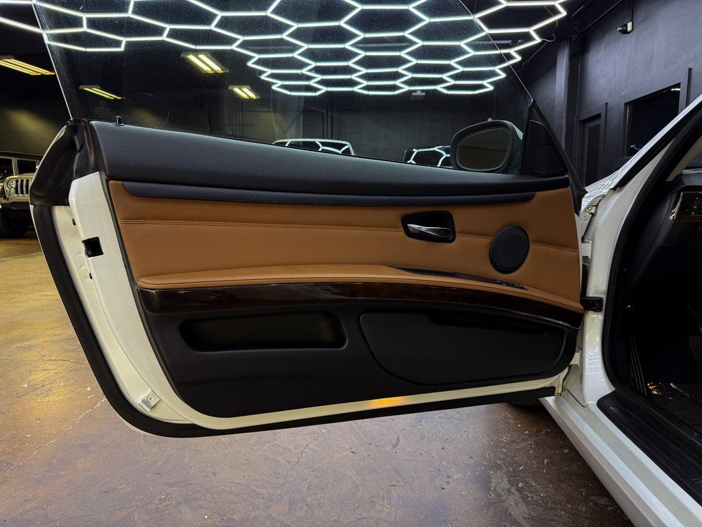 2011 BMW 3 Series 335i - Photo 12