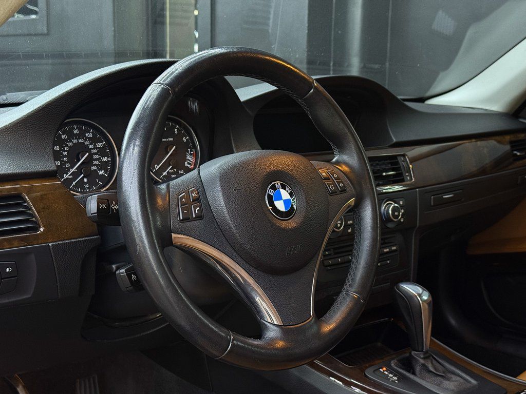 2011 BMW 3 Series 335i - Photo 14
