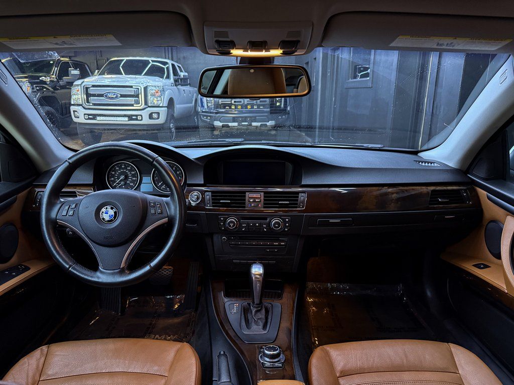 2011 BMW 3 Series 335i - Photo 18