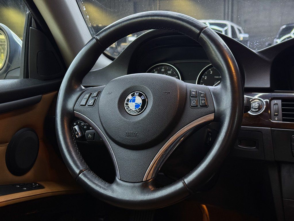 2011 BMW 3 Series 335i - Photo 19