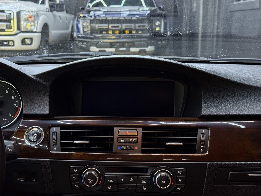 2011 BMW 3 Series 335i - Photo 20