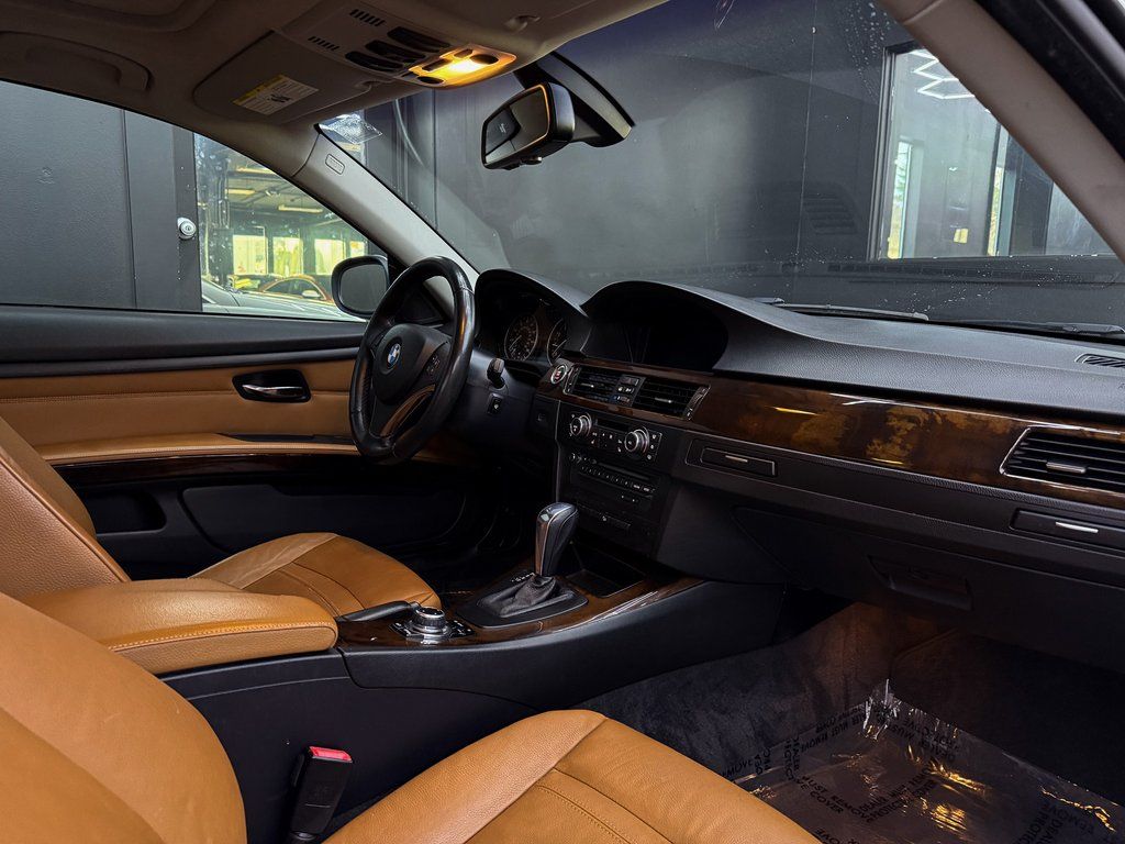 2011 BMW 3 Series 335i - Photo 24