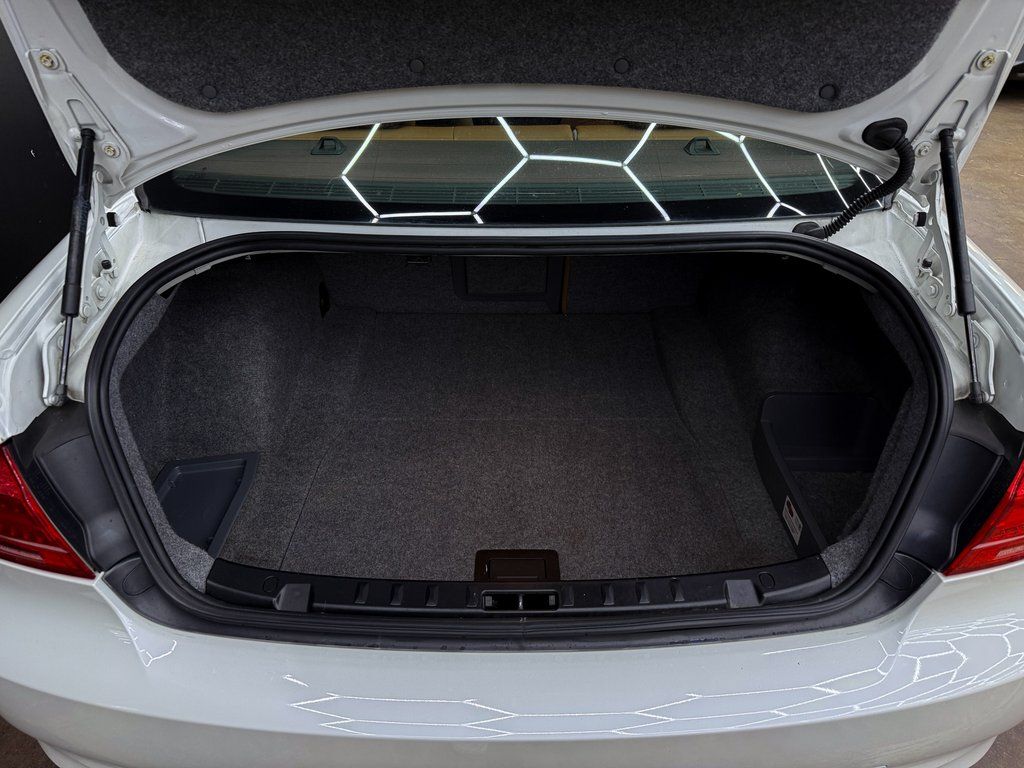 2011 BMW 3 Series 335i - Photo 26