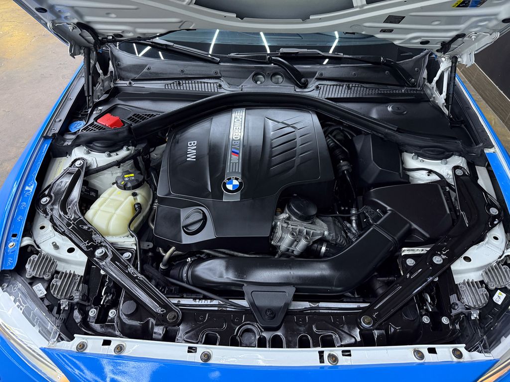 2017 BMW M2 Coupe Base - Photo 24