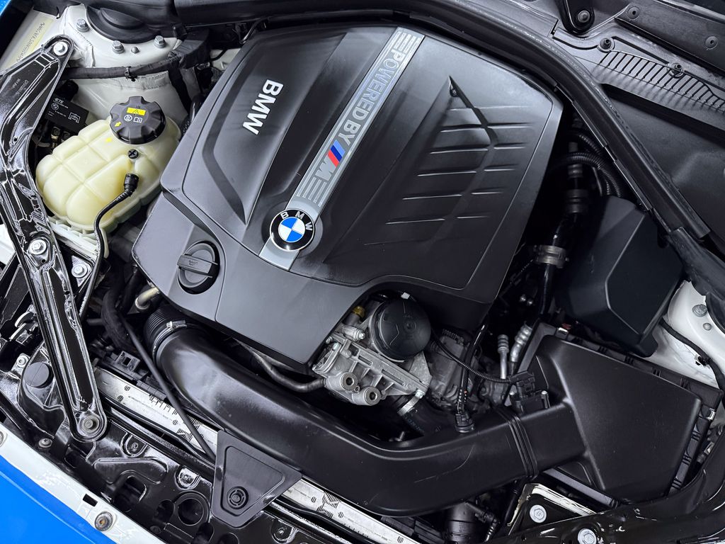 2017 BMW M2 Coupe Base - Photo 26