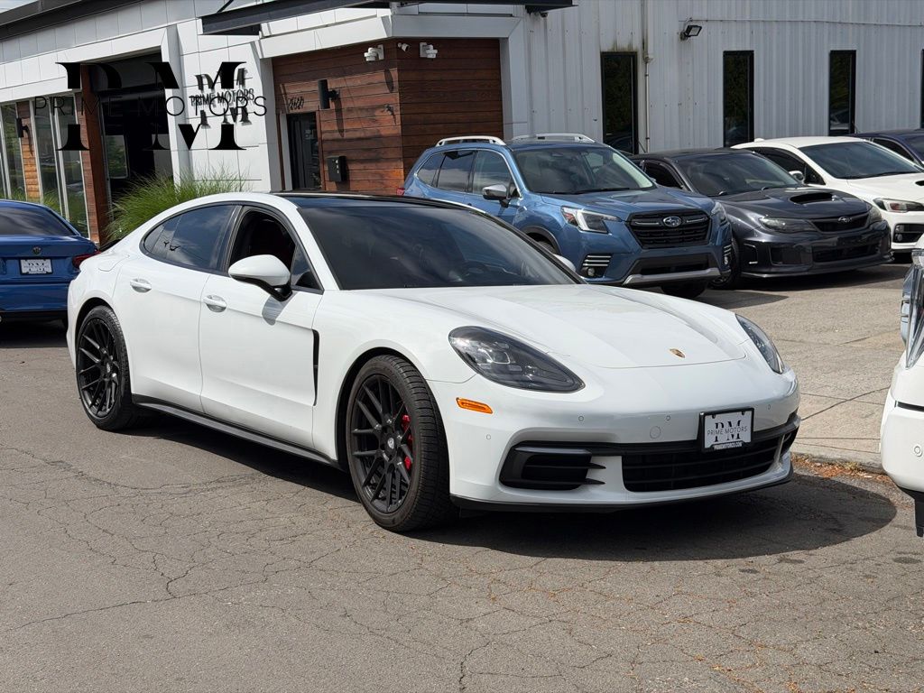 2018 Porsche Panamera